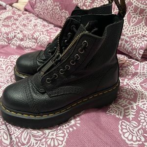 Dr. Marten Sinclair Boots